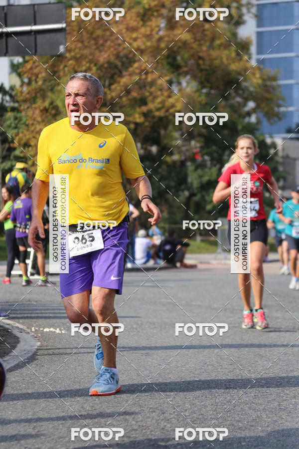 Buy your photos of the eventMeia Maratona Internacional de Curitiba 2018 on Fotop