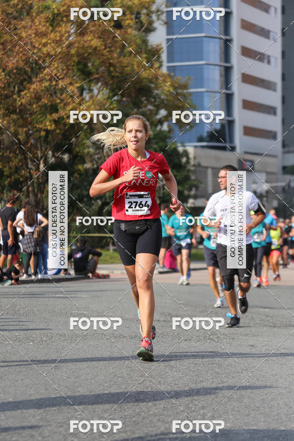 Buy your photos of the eventMeia Maratona Internacional de Curitiba 2018 on Fotop