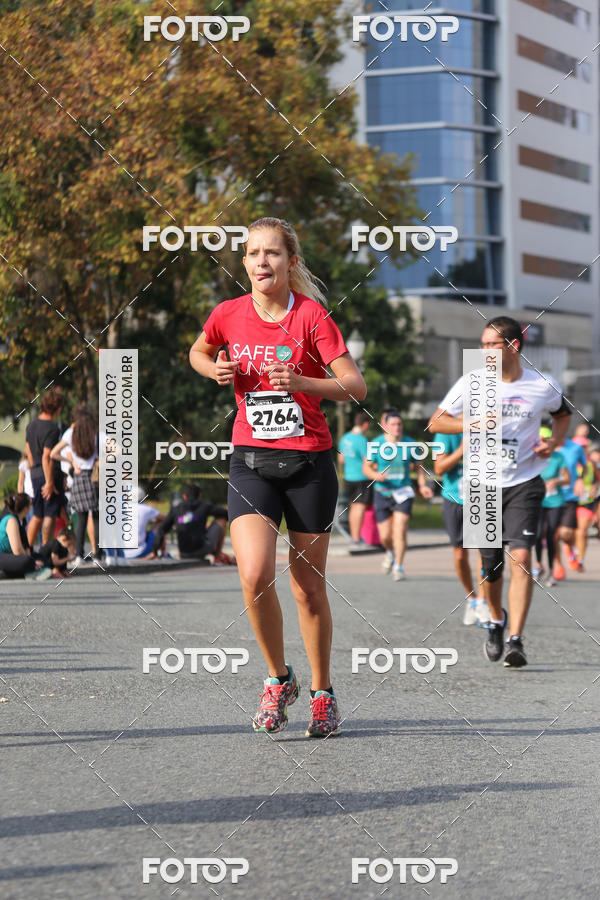 Buy your photos of the eventMeia Maratona Internacional de Curitiba 2018 on Fotop