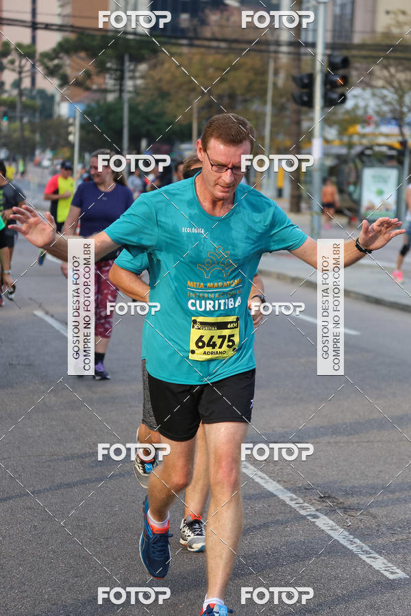 Buy your photos of the eventMeia Maratona Internacional de Curitiba 2018 on Fotop
