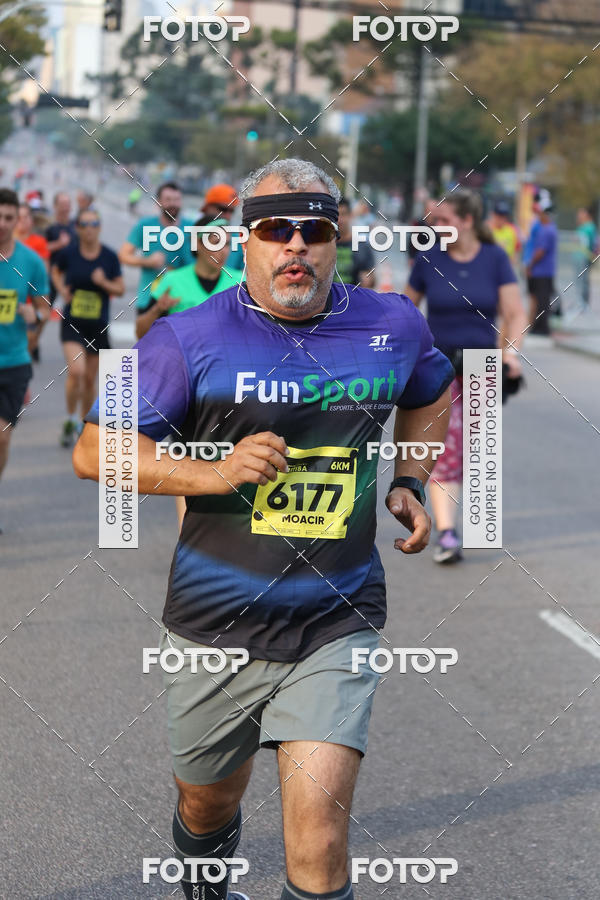Buy your photos of the eventMeia Maratona Internacional de Curitiba 2018 on Fotop