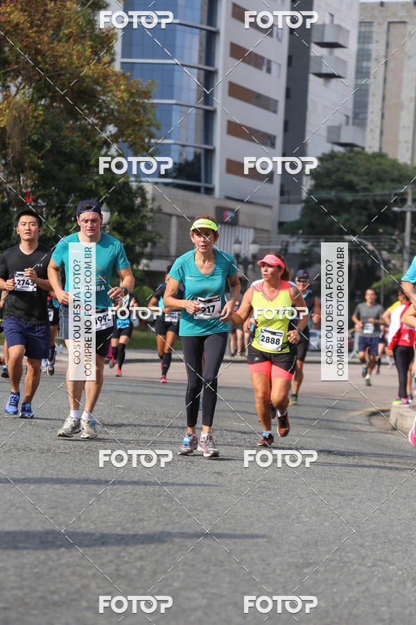 Buy your photos of the eventMeia Maratona Internacional de Curitiba 2018 on Fotop