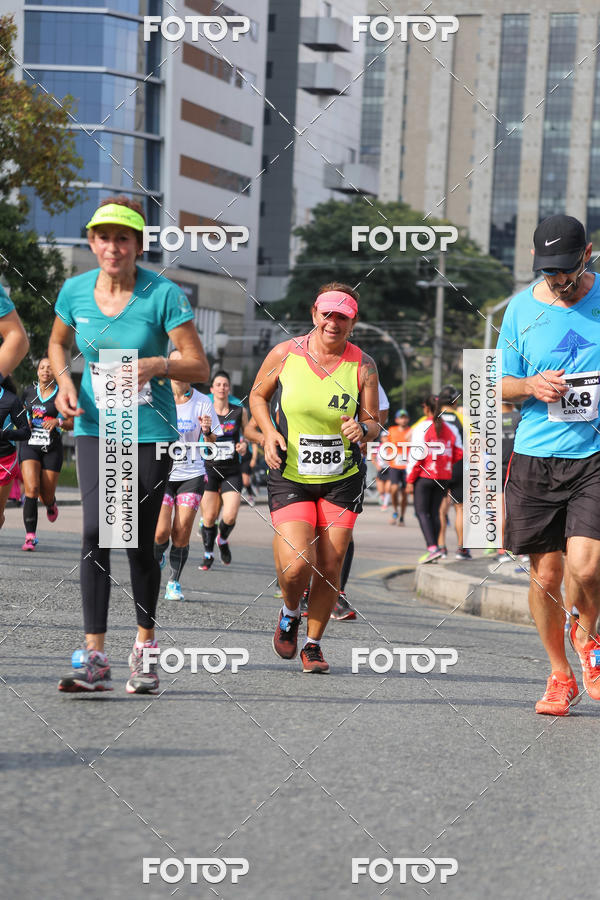 Buy your photos of the eventMeia Maratona Internacional de Curitiba 2018 on Fotop