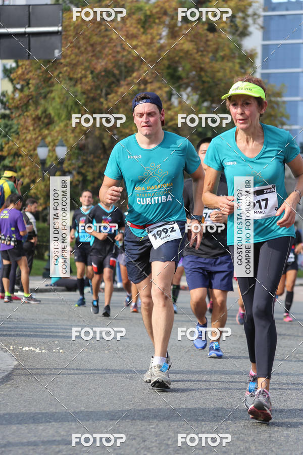 Buy your photos of the eventMeia Maratona Internacional de Curitiba 2018 on Fotop