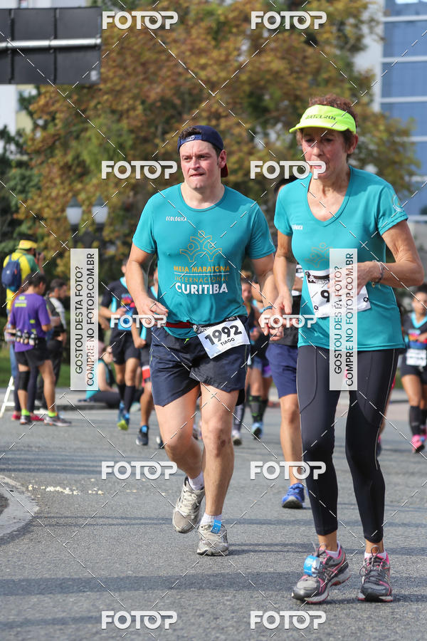 Buy your photos of the eventMeia Maratona Internacional de Curitiba 2018 on Fotop