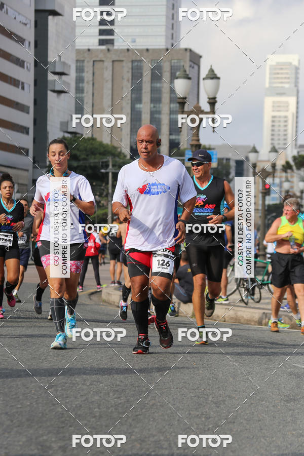 Buy your photos of the eventMeia Maratona Internacional de Curitiba 2018 on Fotop