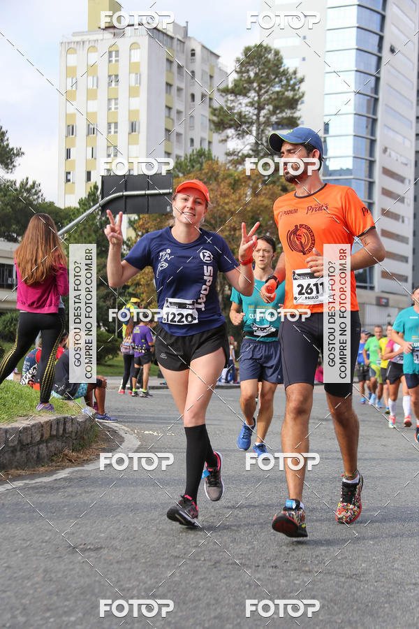 Buy your photos of the eventMeia Maratona Internacional de Curitiba 2018 on Fotop