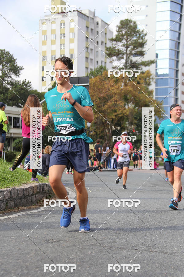 Buy your photos of the eventMeia Maratona Internacional de Curitiba 2018 on Fotop