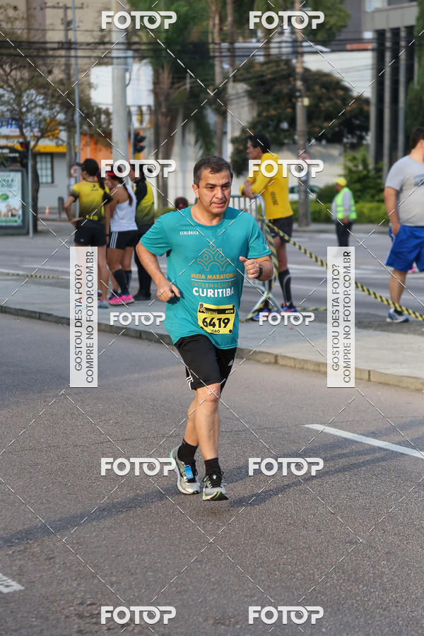 Buy your photos of the eventMeia Maratona Internacional de Curitiba 2018 on Fotop
