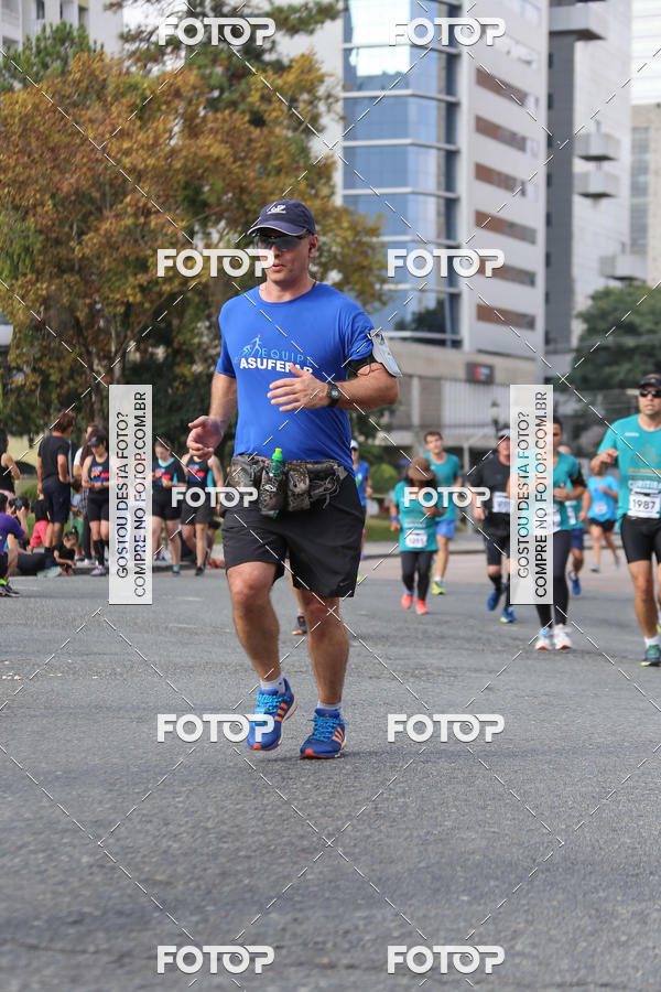 Buy your photos of the eventMeia Maratona Internacional de Curitiba 2018 on Fotop