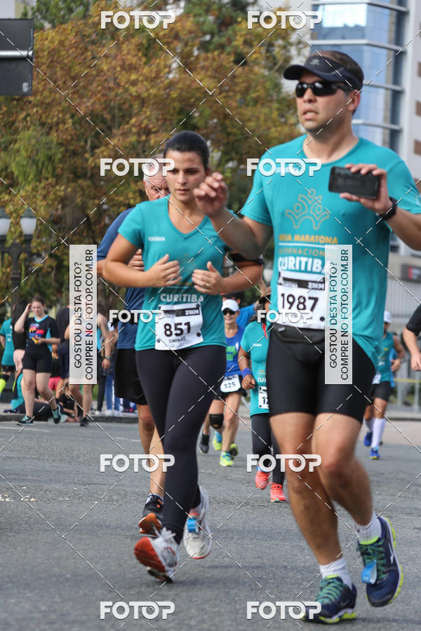Buy your photos of the eventMeia Maratona Internacional de Curitiba 2018 on Fotop
