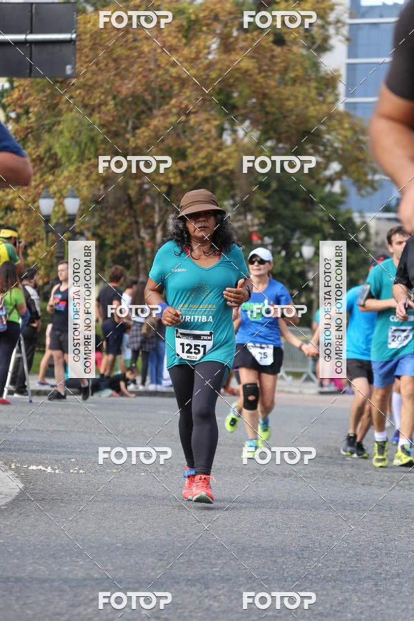 Buy your photos of the eventMeia Maratona Internacional de Curitiba 2018 on Fotop