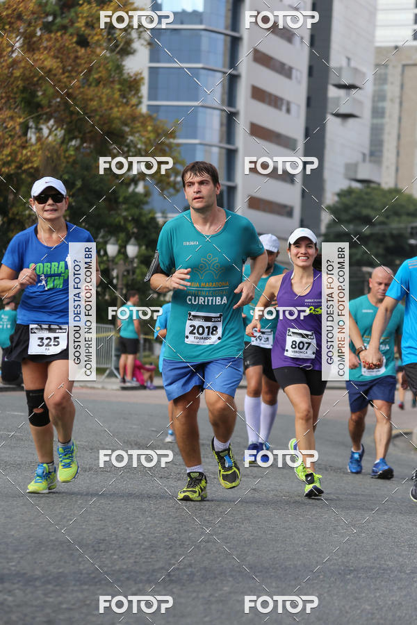 Buy your photos of the eventMeia Maratona Internacional de Curitiba 2018 on Fotop