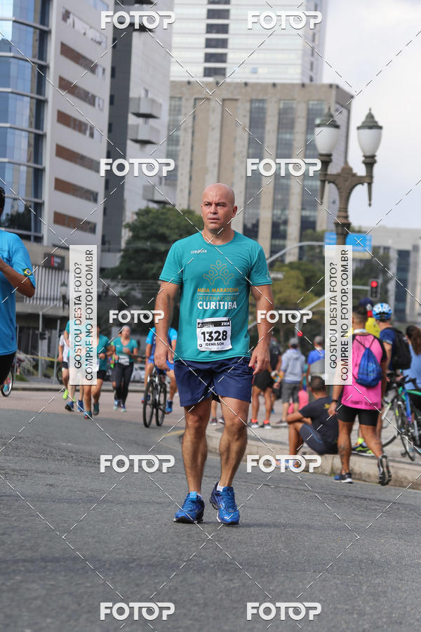 Buy your photos of the eventMeia Maratona Internacional de Curitiba 2018 on Fotop