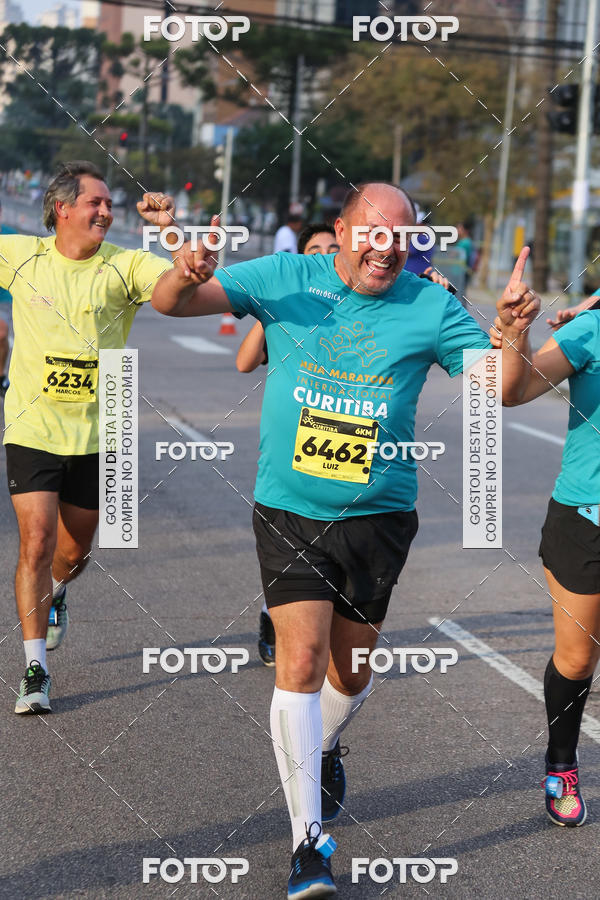 Buy your photos of the eventMeia Maratona Internacional de Curitiba 2018 on Fotop
