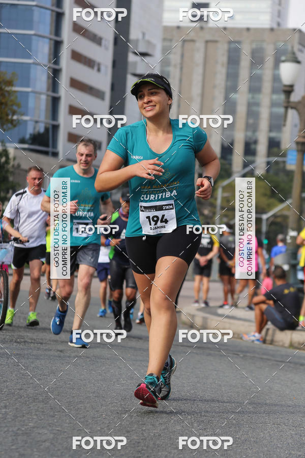Buy your photos of the eventMeia Maratona Internacional de Curitiba 2018 on Fotop