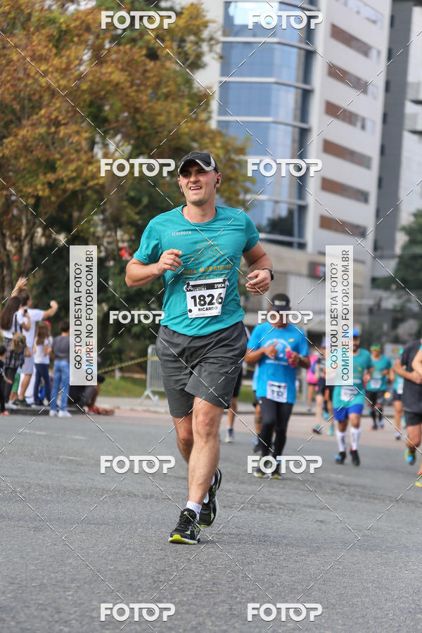 Buy your photos of the eventMeia Maratona Internacional de Curitiba 2018 on Fotop