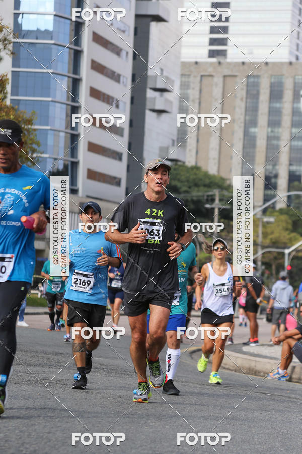 Buy your photos of the eventMeia Maratona Internacional de Curitiba 2018 on Fotop
