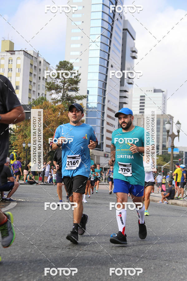 Buy your photos of the eventMeia Maratona Internacional de Curitiba 2018 on Fotop