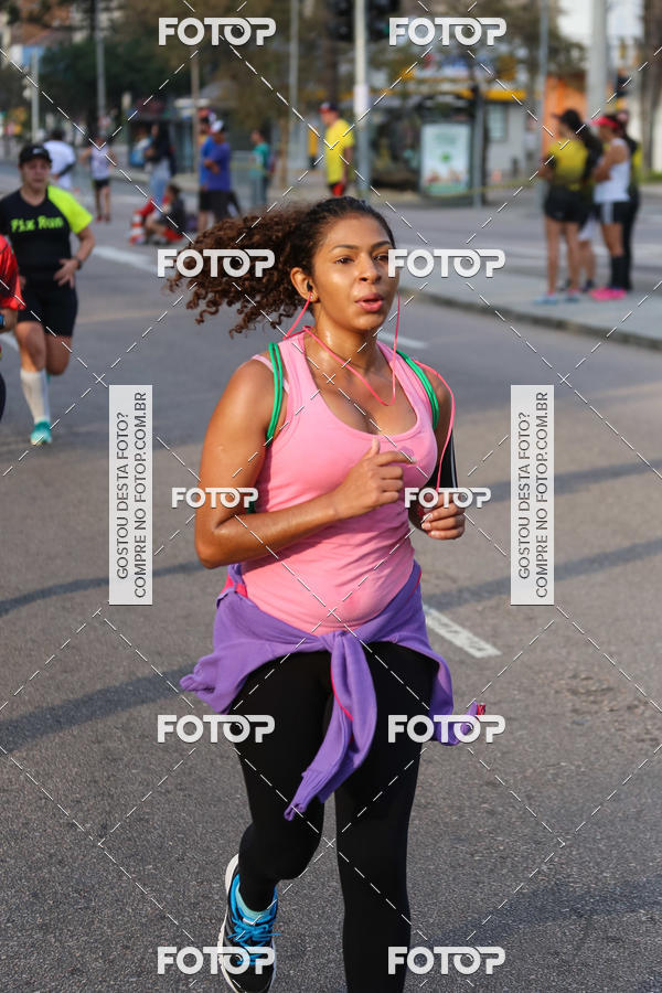 Buy your photos of the eventMeia Maratona Internacional de Curitiba 2018 on Fotop