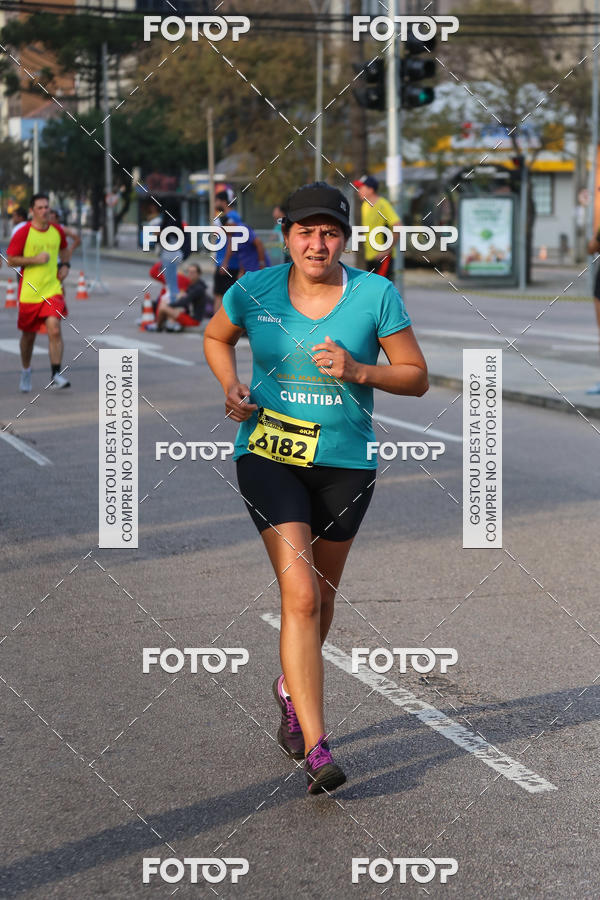 Buy your photos of the eventMeia Maratona Internacional de Curitiba 2018 on Fotop