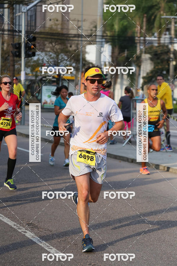 Buy your photos of the eventMeia Maratona Internacional de Curitiba 2018 on Fotop