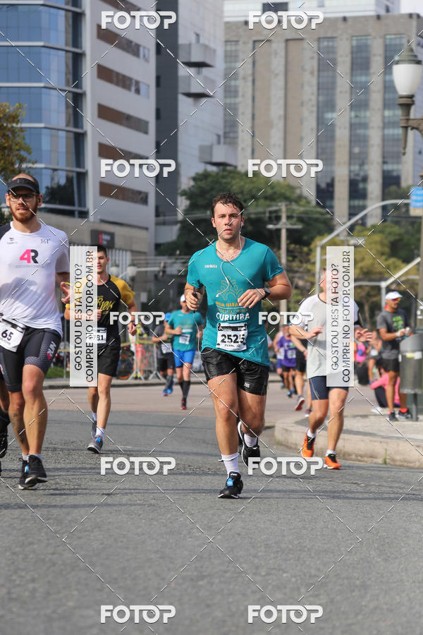 Buy your photos of the eventMeia Maratona Internacional de Curitiba 2018 on Fotop