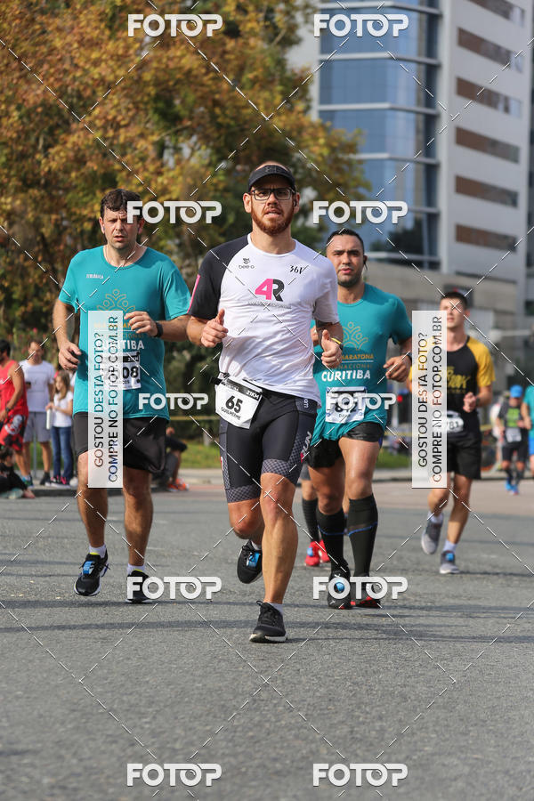 Buy your photos of the eventMeia Maratona Internacional de Curitiba 2018 on Fotop