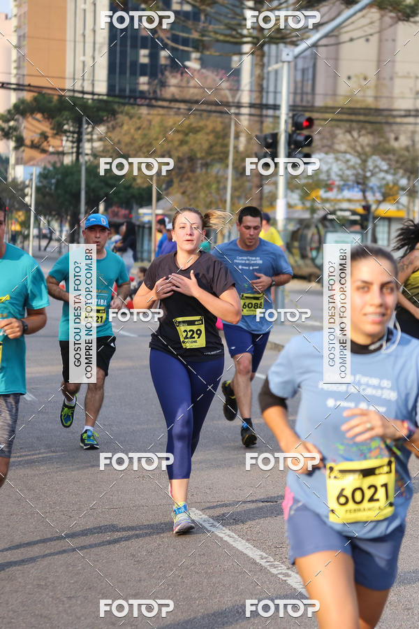 Buy your photos of the eventMeia Maratona Internacional de Curitiba 2018 on Fotop
