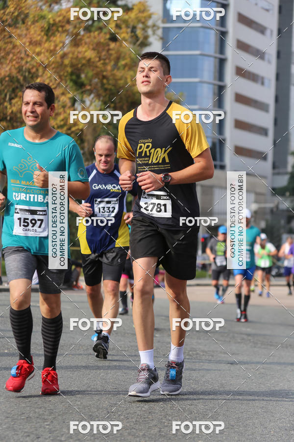 Buy your photos of the eventMeia Maratona Internacional de Curitiba 2018 on Fotop