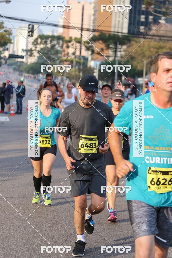 Buy your photos of the eventMeia Maratona Internacional de Curitiba 2018 on Fotop