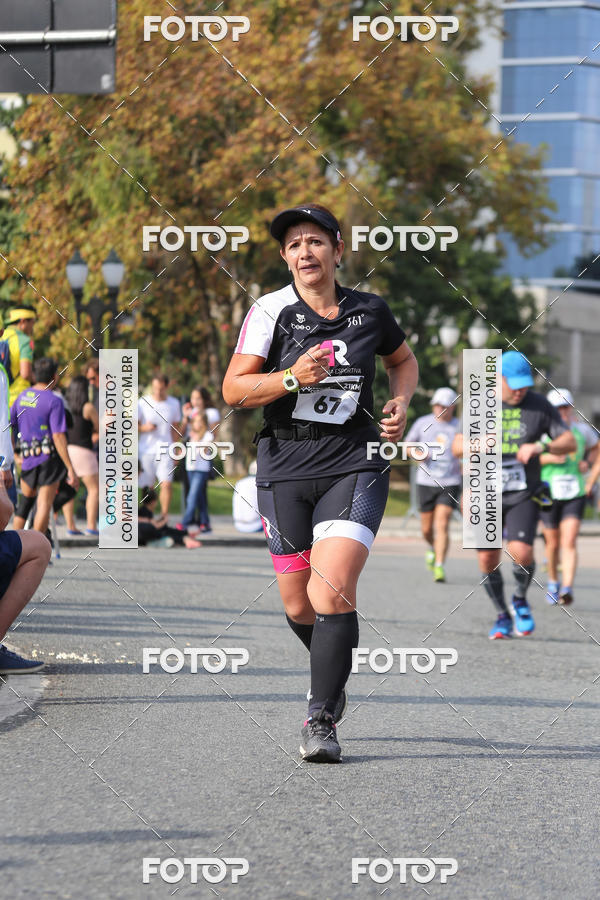 Buy your photos of the eventMeia Maratona Internacional de Curitiba 2018 on Fotop