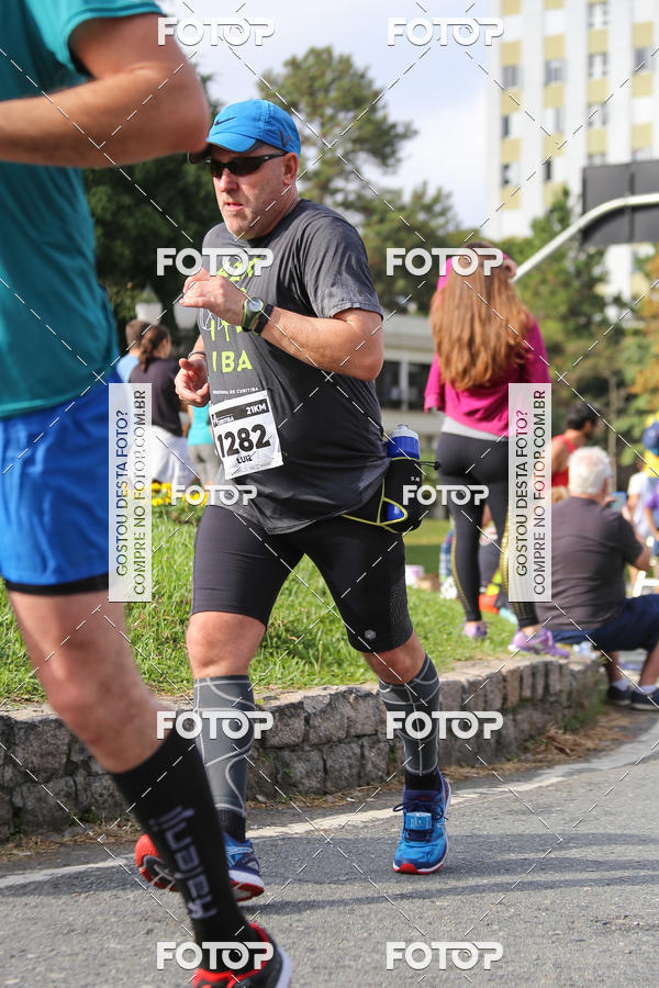 Buy your photos of the eventMeia Maratona Internacional de Curitiba 2018 on Fotop