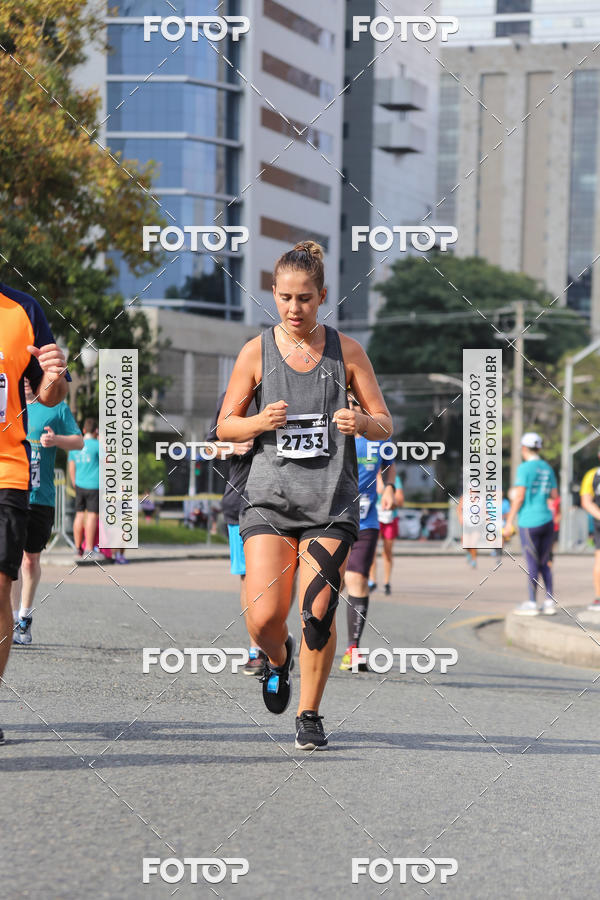 Buy your photos of the eventMeia Maratona Internacional de Curitiba 2018 on Fotop