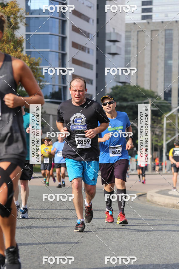 Buy your photos of the eventMeia Maratona Internacional de Curitiba 2018 on Fotop
