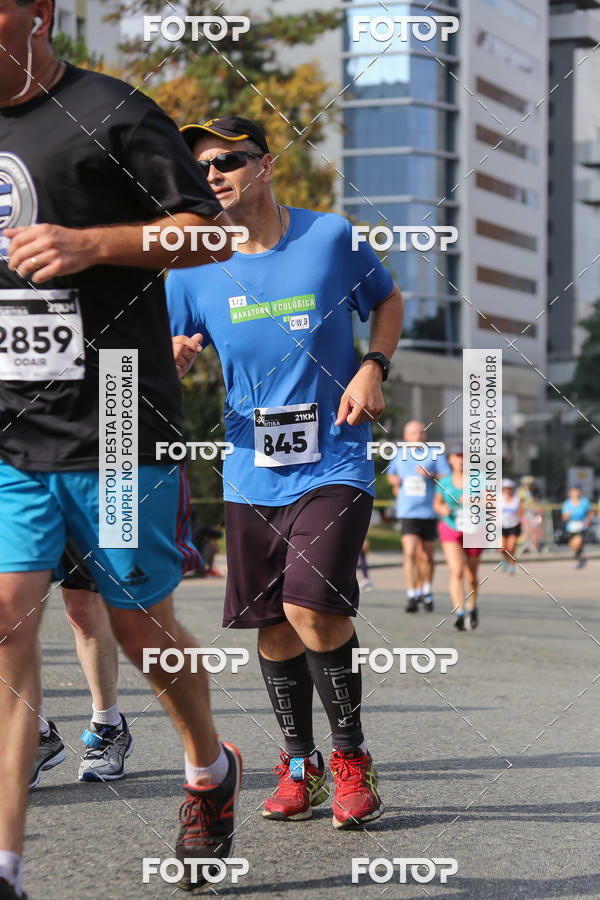Buy your photos of the eventMeia Maratona Internacional de Curitiba 2018 on Fotop