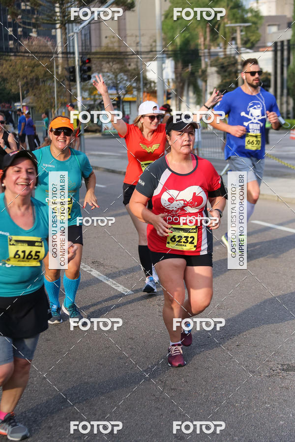 Buy your photos of the eventMeia Maratona Internacional de Curitiba 2018 on Fotop