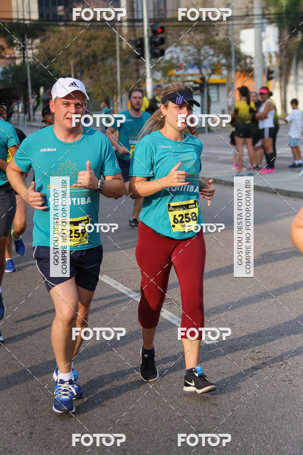 Buy your photos of the eventMeia Maratona Internacional de Curitiba 2018 on Fotop