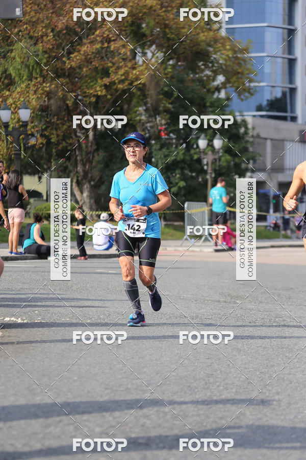 Buy your photos of the eventMeia Maratona Internacional de Curitiba 2018 on Fotop