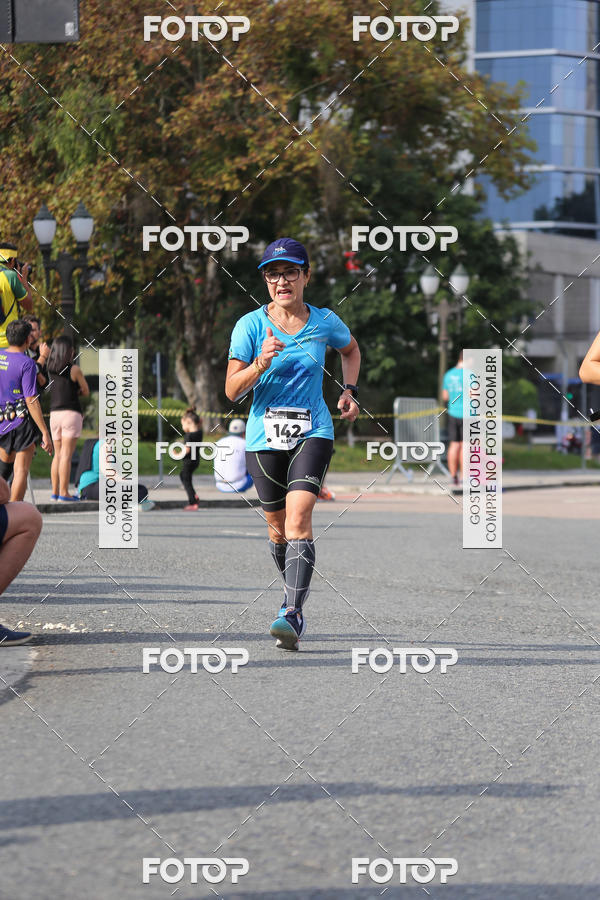 Buy your photos of the eventMeia Maratona Internacional de Curitiba 2018 on Fotop