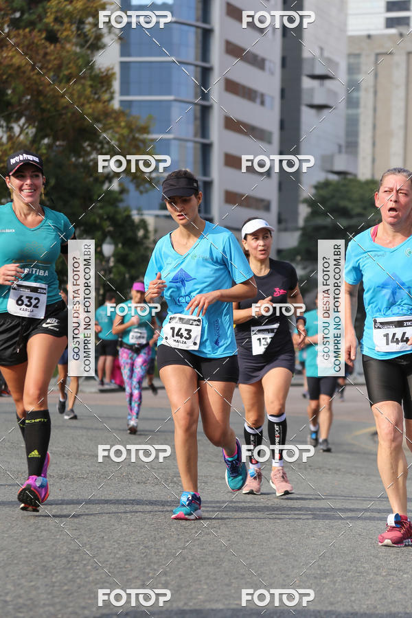 Buy your photos of the eventMeia Maratona Internacional de Curitiba 2018 on Fotop