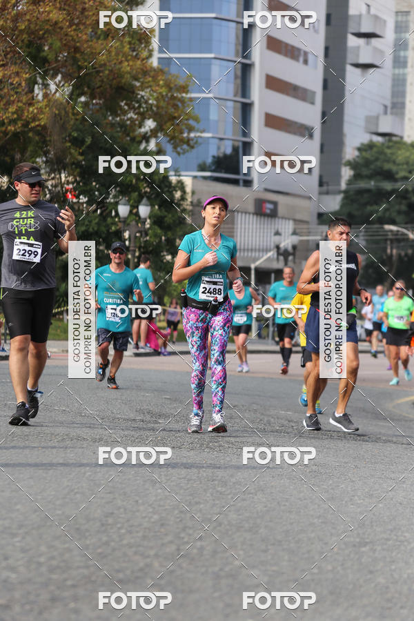 Buy your photos of the eventMeia Maratona Internacional de Curitiba 2018 on Fotop