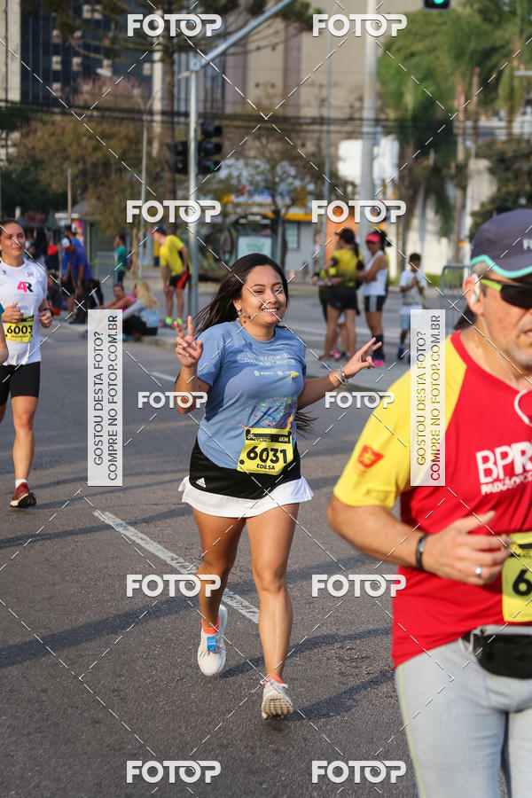 Buy your photos of the eventMeia Maratona Internacional de Curitiba 2018 on Fotop