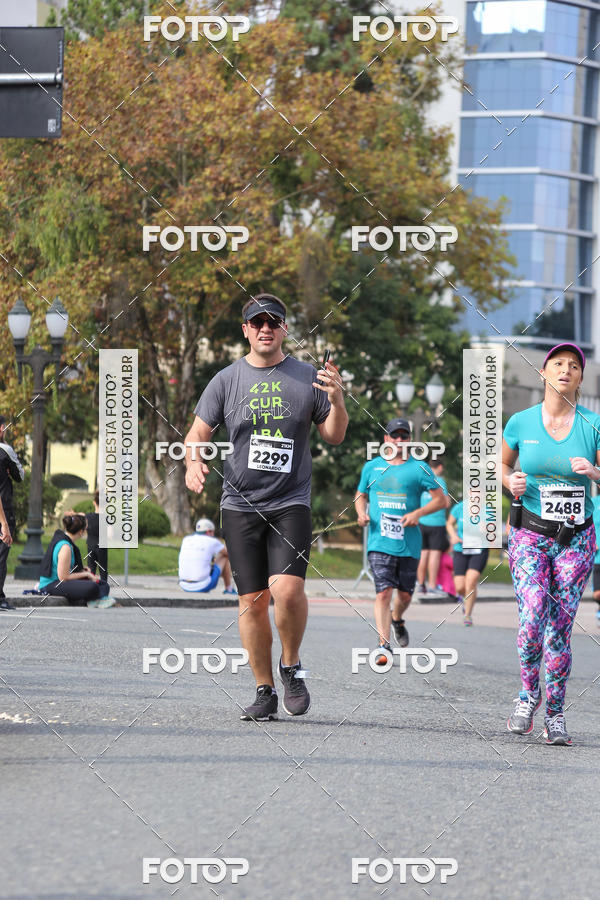 Buy your photos of the eventMeia Maratona Internacional de Curitiba 2018 on Fotop