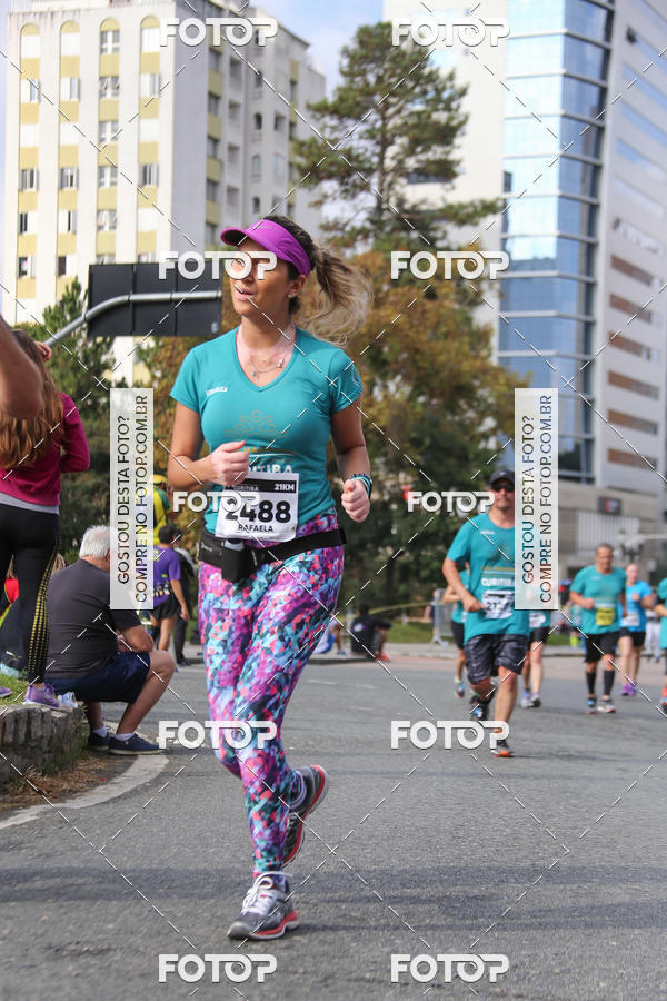 Buy your photos of the eventMeia Maratona Internacional de Curitiba 2018 on Fotop
