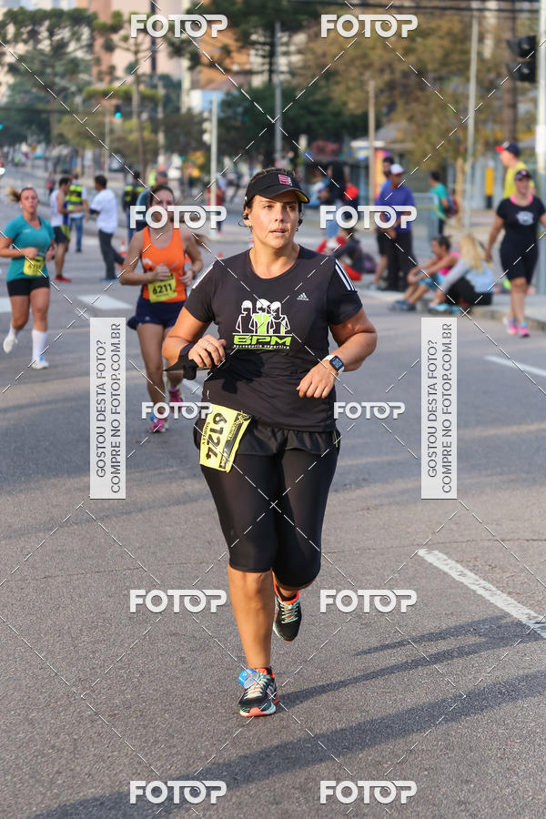 Buy your photos of the eventMeia Maratona Internacional de Curitiba 2018 on Fotop