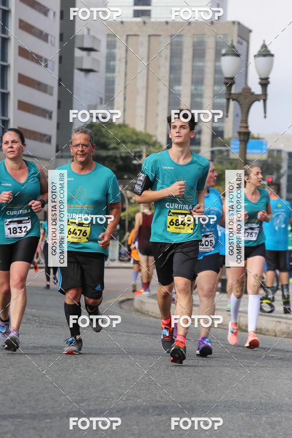 Buy your photos of the eventMeia Maratona Internacional de Curitiba 2018 on Fotop