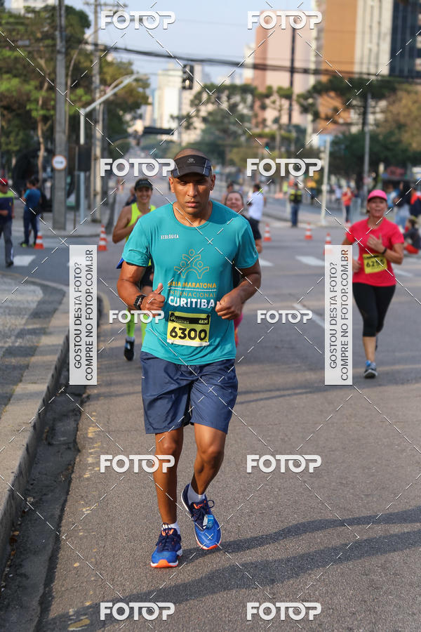 Buy your photos of the eventMeia Maratona Internacional de Curitiba 2018 on Fotop