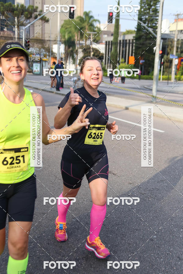 Buy your photos of the eventMeia Maratona Internacional de Curitiba 2018 on Fotop