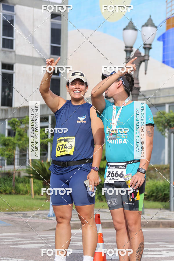 Buy your photos of the eventMeia Maratona Internacional de Curitiba 2018 on Fotop